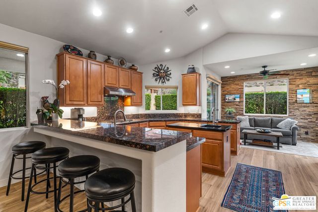 226 Canyon Circle, Palm Springs, CA 92264