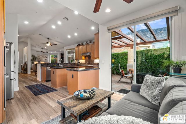 226 Canyon Circle, Palm Springs, CA 92264