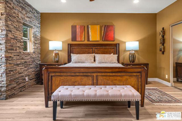 226 Canyon Circle, Palm Springs, CA 92264