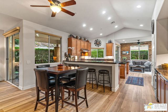 226 Canyon Circle, Palm Springs, CA 92264