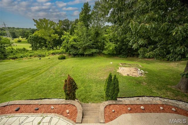 2805 Pomme Meadows Drive, Arnold, MO 63010