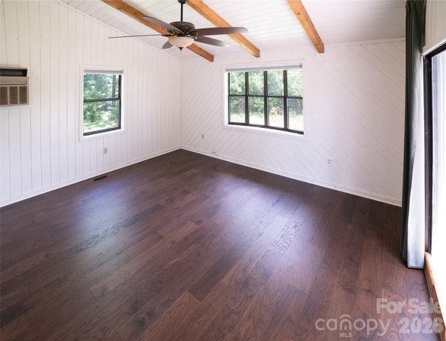 3555 Majestic View Place, Lenoir, NC 28645