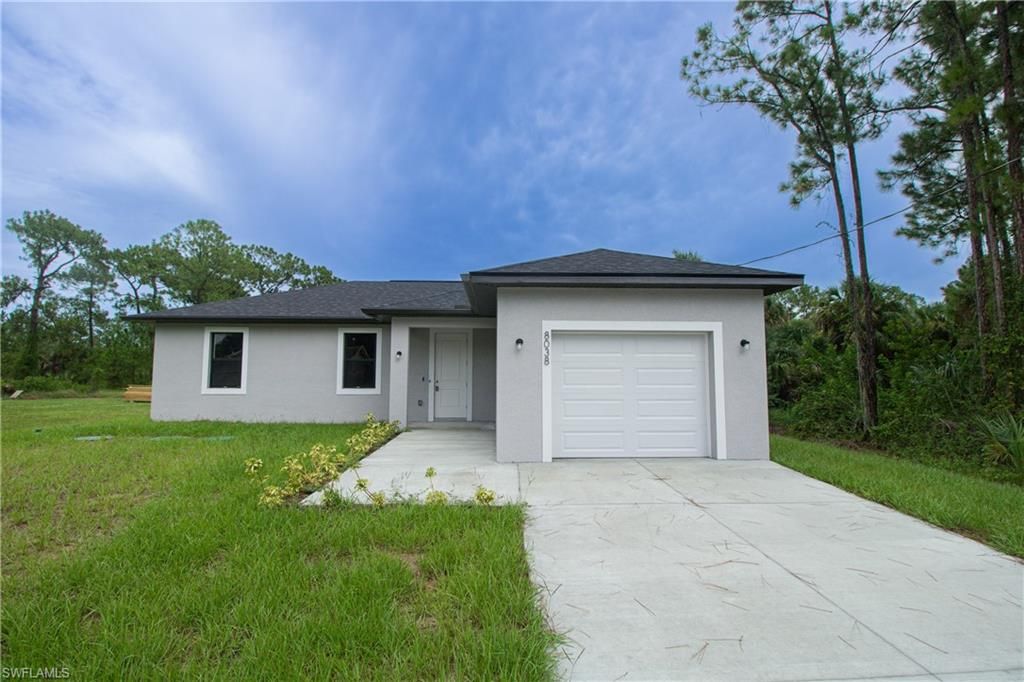 8038 Rolling CIR, LABELLE, FL 33935 — exterior