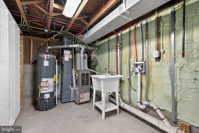 1556 SUMMIT ST, Marcus Hook, PA 19061