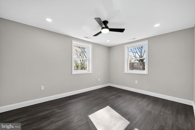 1556 SUMMIT ST, Marcus Hook, PA 19061