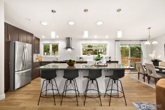 15806 SE 172nd Place, Renton, WA 98058