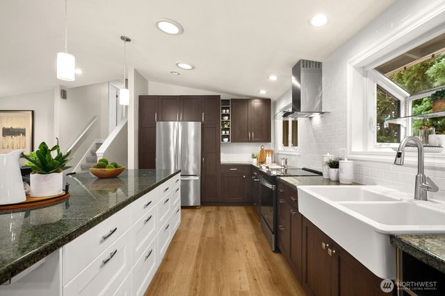 15806 SE 172nd Place, Renton, WA 98058