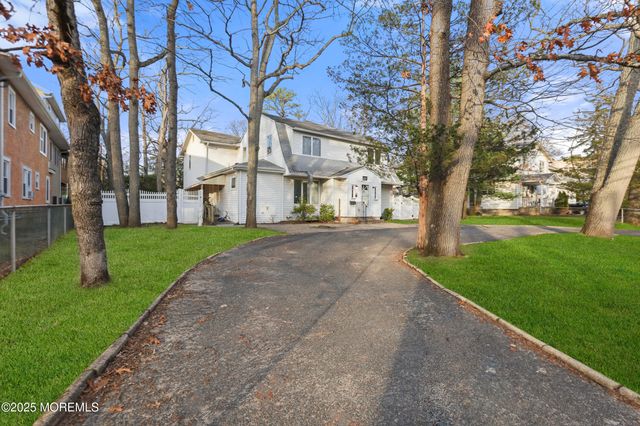 637 6th Street, Lakewood, NJ 08701