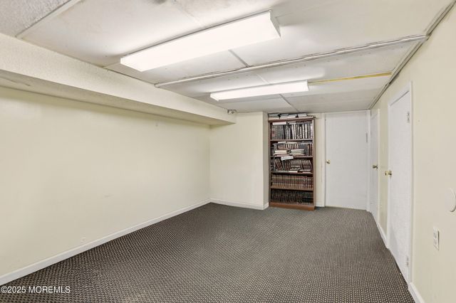 637 6th Street, Lakewood, NJ 08701