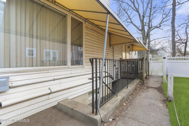 637 6th Street, Lakewood, NJ 08701