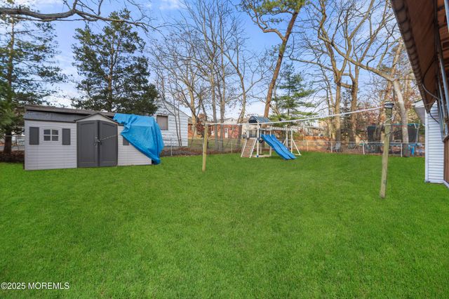 637 6th Street, Lakewood, NJ 08701