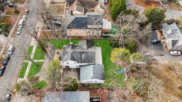 637 6th Street, Lakewood, NJ 08701