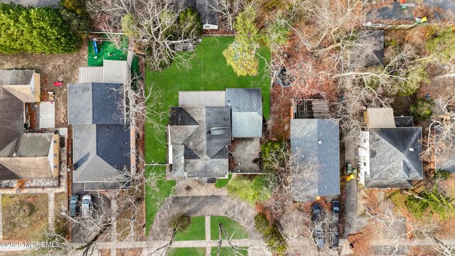 637 6th Street, Lakewood, NJ 08701