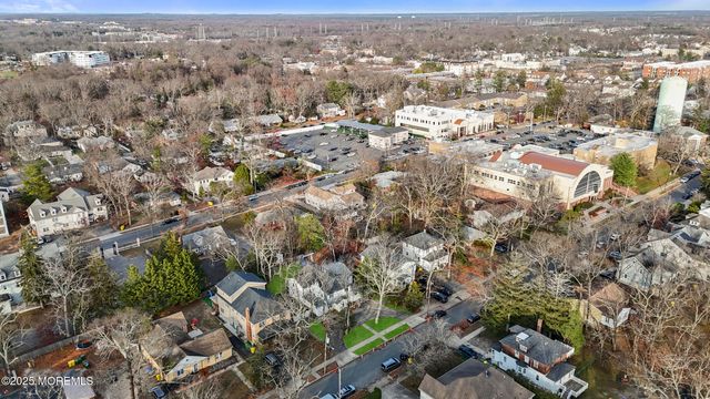 637 6th Street, Lakewood, NJ 08701