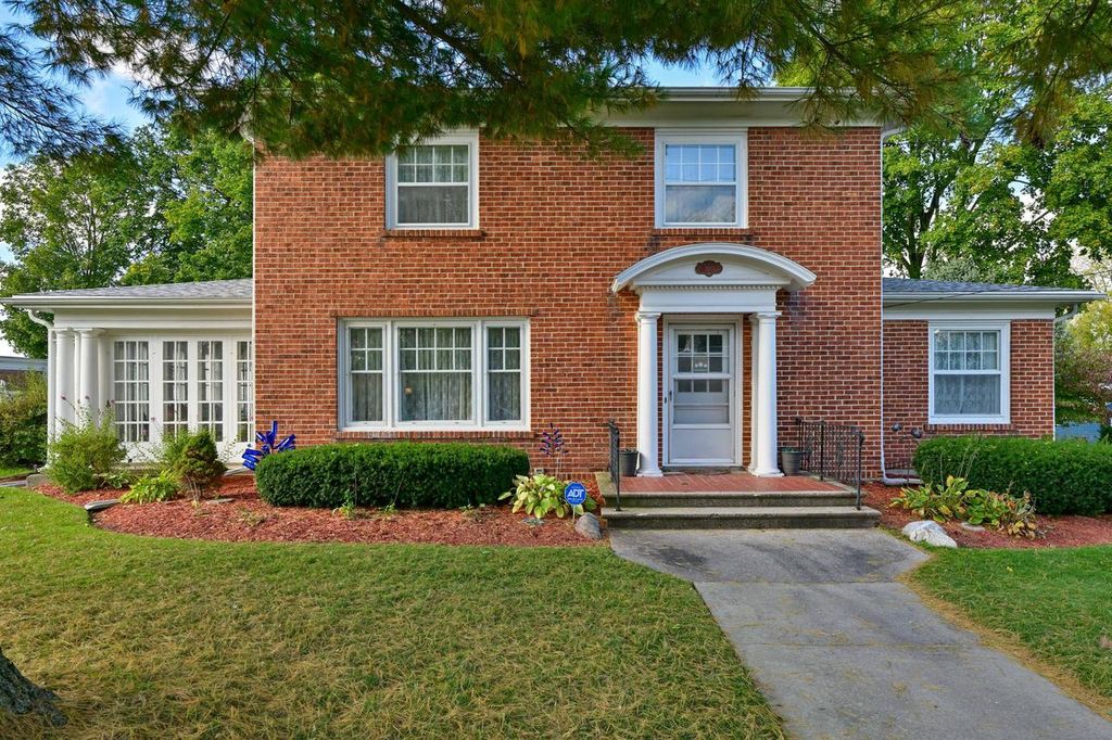 115 Park STREET, Walworth, WI 53184