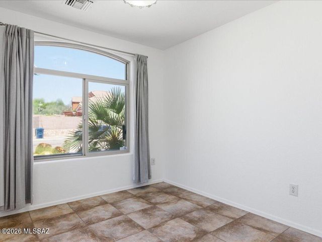 7901 N Chainfruit Cholla Drive, Tucson, AZ 85741