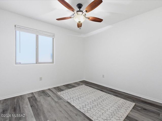 7901 N Chainfruit Cholla Drive, Tucson, AZ 85741