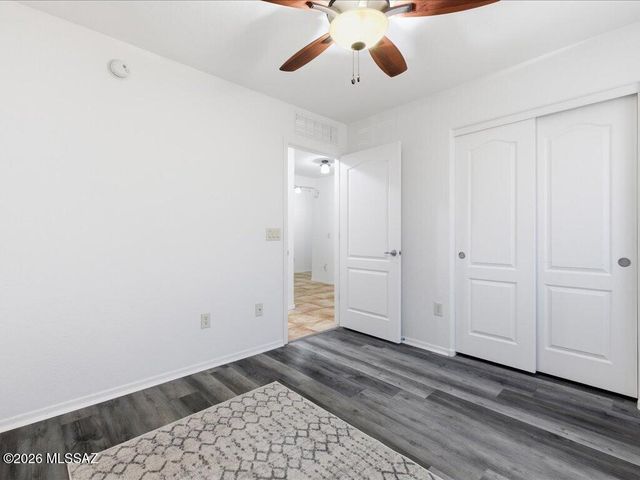 7901 N Chainfruit Cholla Drive, Tucson, AZ 85741