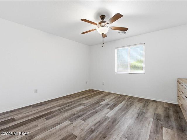 7901 N Chainfruit Cholla Drive, Tucson, AZ 85741