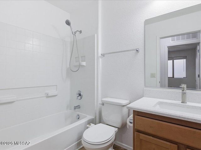 7901 N Chainfruit Cholla Drive, Tucson, AZ 85741