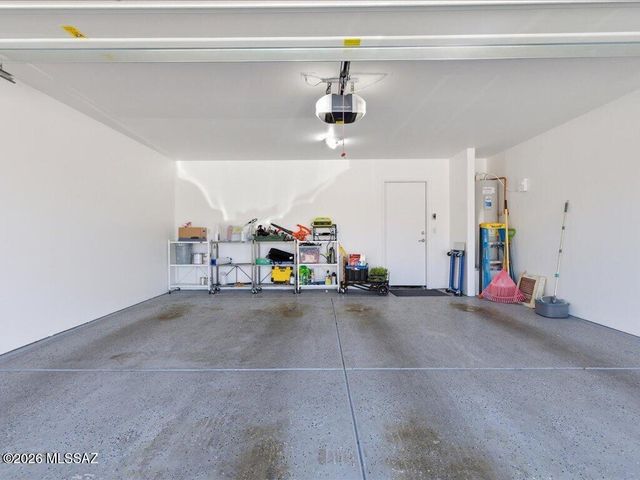 7901 N Chainfruit Cholla Drive, Tucson, AZ 85741