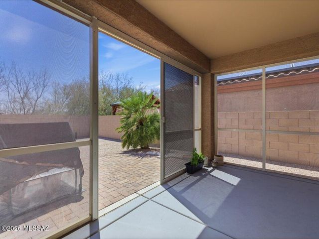 7901 N Chainfruit Cholla Drive, Tucson, AZ 85741