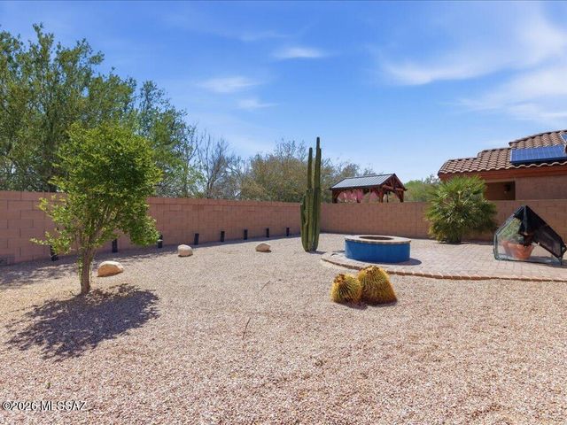 7901 N Chainfruit Cholla Drive, Tucson, AZ 85741