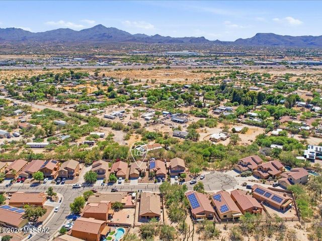 7901 N Chainfruit Cholla Drive, Tucson, AZ 85741