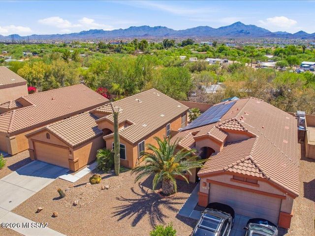 7901 N Chainfruit Cholla Drive, Tucson, AZ 85741