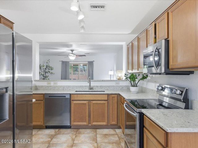 7901 N Chainfruit Cholla Drive, Tucson, AZ 85741