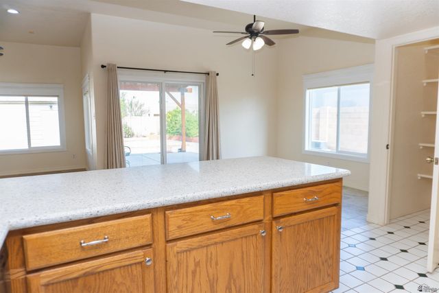 11686 S Glenwood Ave, Yuma, AZ 85367