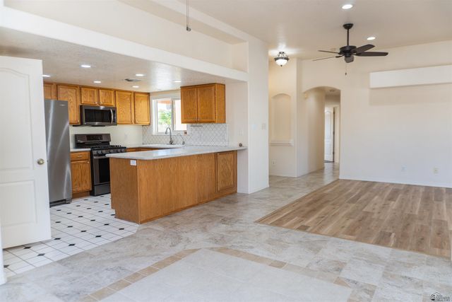 11686 S Glenwood Ave, Yuma, AZ 85367