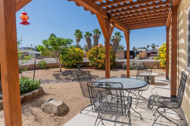 11686 S Glenwood Ave, Yuma, AZ 85367