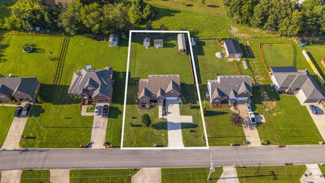 105 Wagners Way, White Bluff, TN 37187