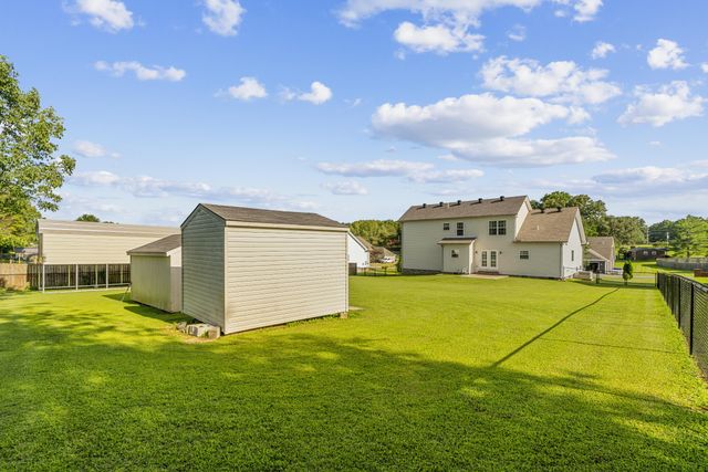 105 Wagners Way, White Bluff, TN 37187