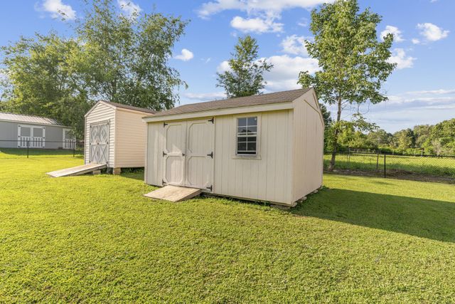 105 Wagners Way, White Bluff, TN 37187