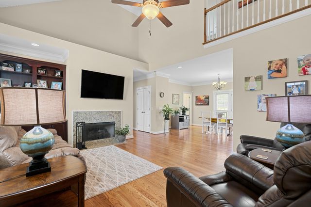 105 Wagners Way, White Bluff, TN 37187