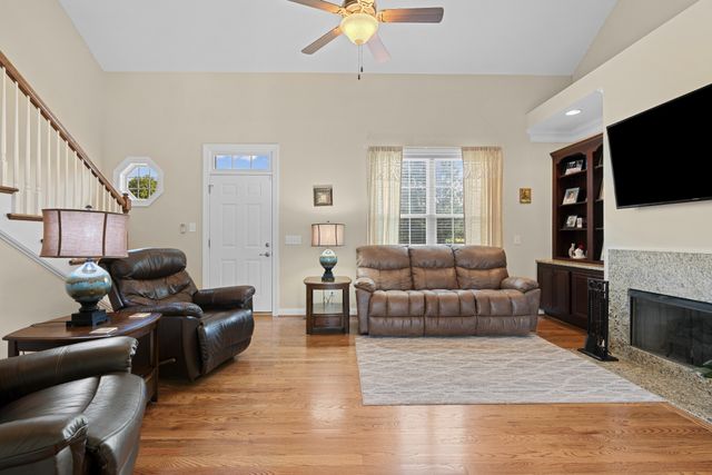 105 Wagners Way, White Bluff, TN 37187