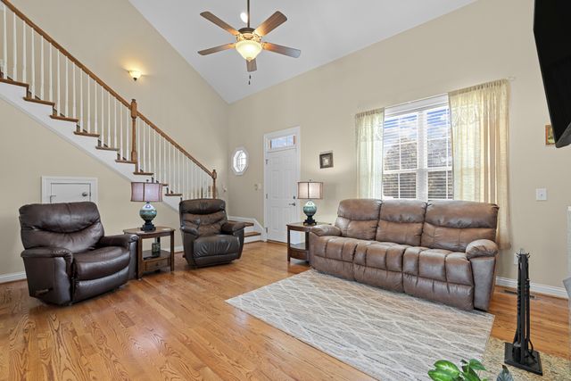 105 Wagners Way, White Bluff, TN 37187