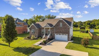 105 Wagners Way, White Bluff, TN 37187