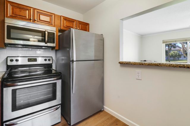 269 Norwich L, West Palm Beach, FL 33417