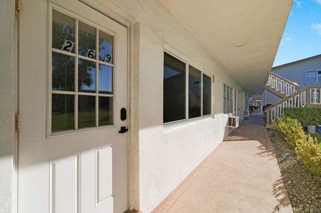 269 Norwich L, West Palm Beach, FL 33417