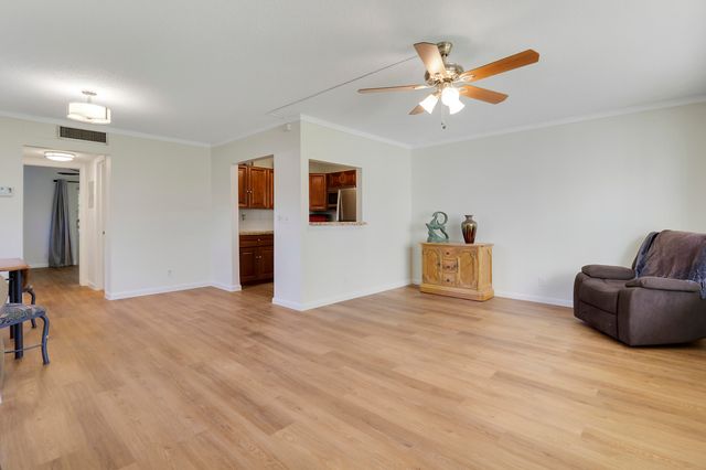 269 Norwich L, West Palm Beach, FL 33417