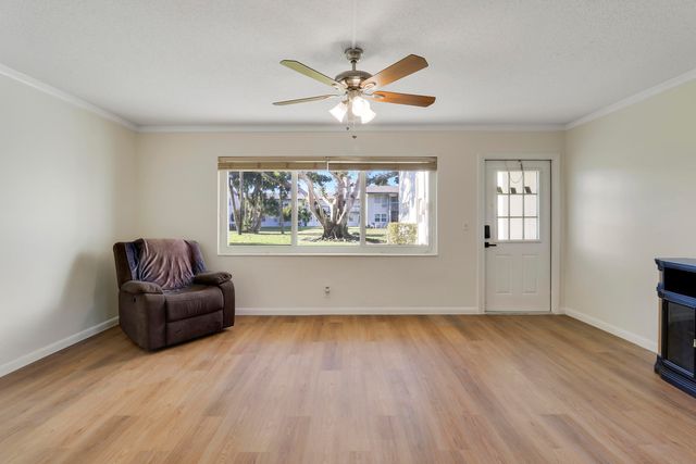 269 Norwich L, West Palm Beach, FL 33417