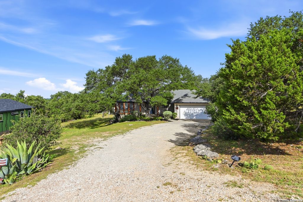 1207 Grand Pass, Canyon Lake, TX 78133