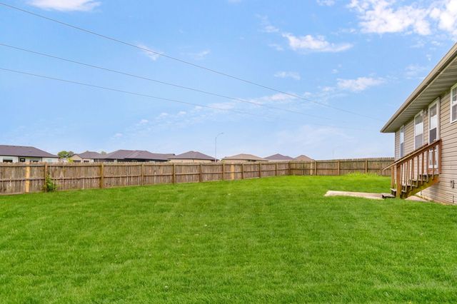 772 S Hackberry Avenue, Nixa, MO 65714