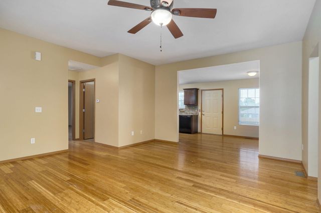 772 S Hackberry Avenue, Nixa, MO 65714