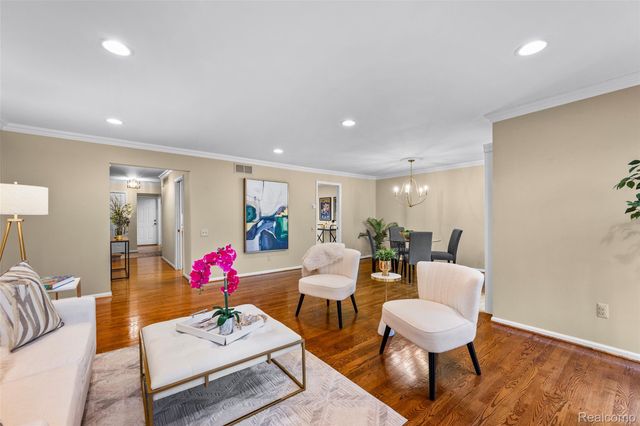 1204 S Timberview Trail, Bloomfield Hills, MI 48304