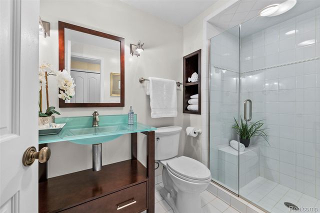 1204 S Timberview Trail, Bloomfield Hills, MI 48304