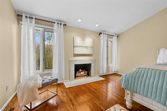 1204 S Timberview Trail, Bloomfield Hills, MI 48304